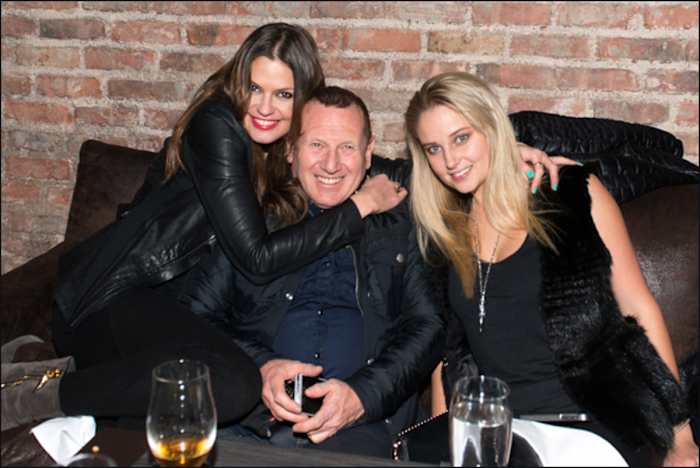 Dominique Piek, ??? and Genevieve Morton :: Getty Images